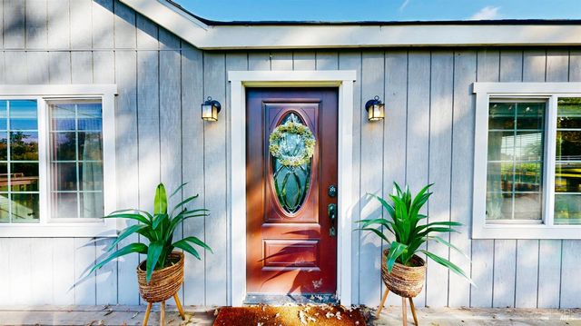 380 Irwin Ln, Santa Rosa, CA 95401