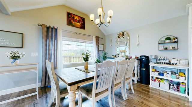 380 Irwin Ln, Santa Rosa, CA 95401