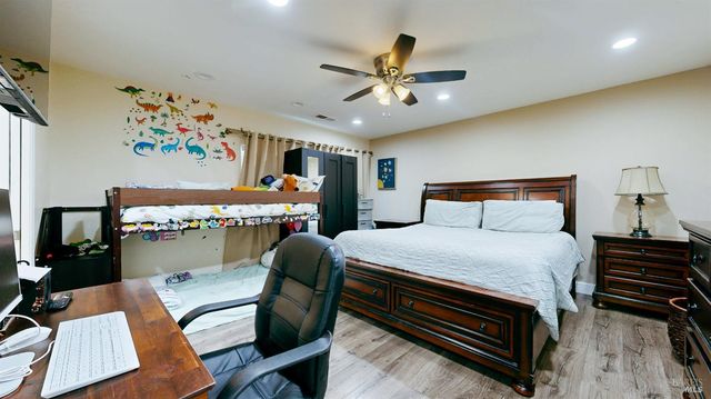 380 Irwin Ln, Santa Rosa, CA 95401