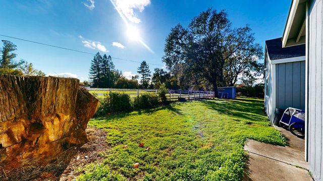 380 Irwin Ln, Santa Rosa, CA 95401