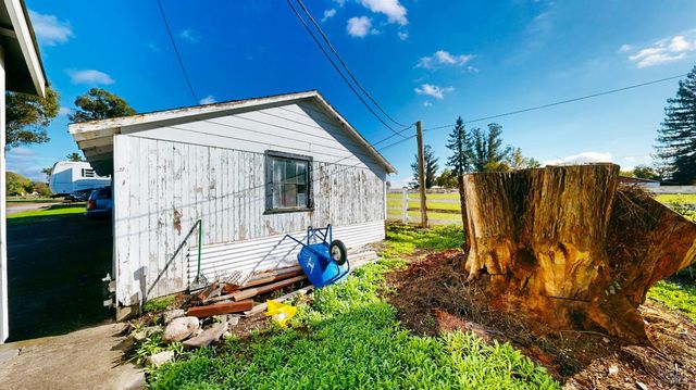 380 Irwin Ln, Santa Rosa, CA 95401