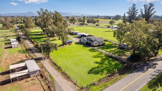 380 Irwin Ln, Santa Rosa, CA 95401