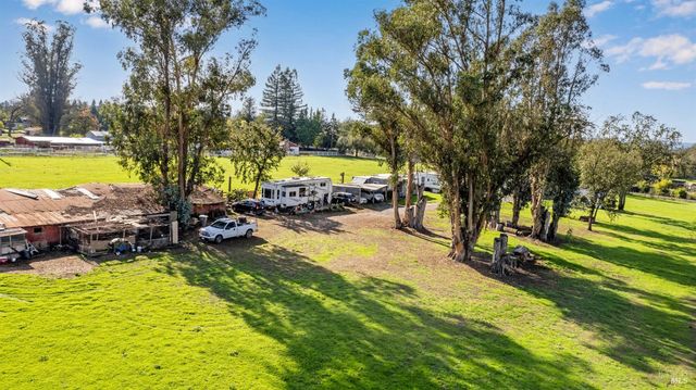 380 Irwin Ln, Santa Rosa, CA 95401