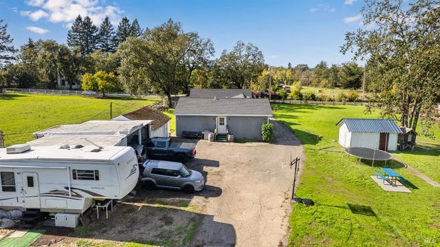 380 Irwin Ln, Santa Rosa, CA 95401