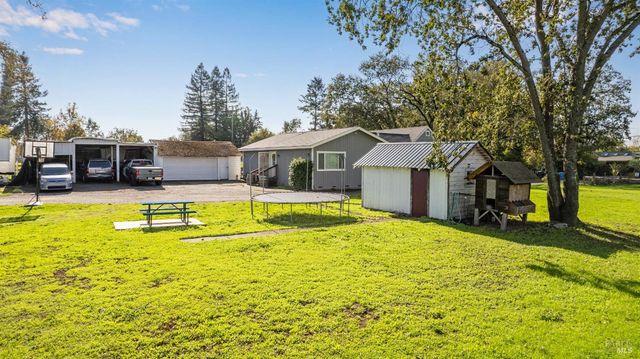 380 Irwin Ln, Santa Rosa, CA 95401