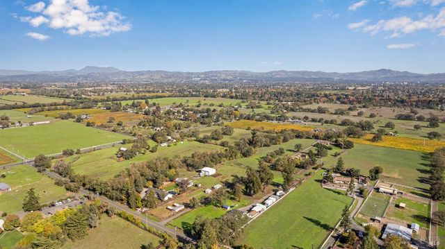 380 Irwin Ln, Santa Rosa, CA 95401