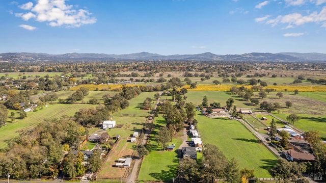 380 Irwin Ln, Santa Rosa, CA 95401