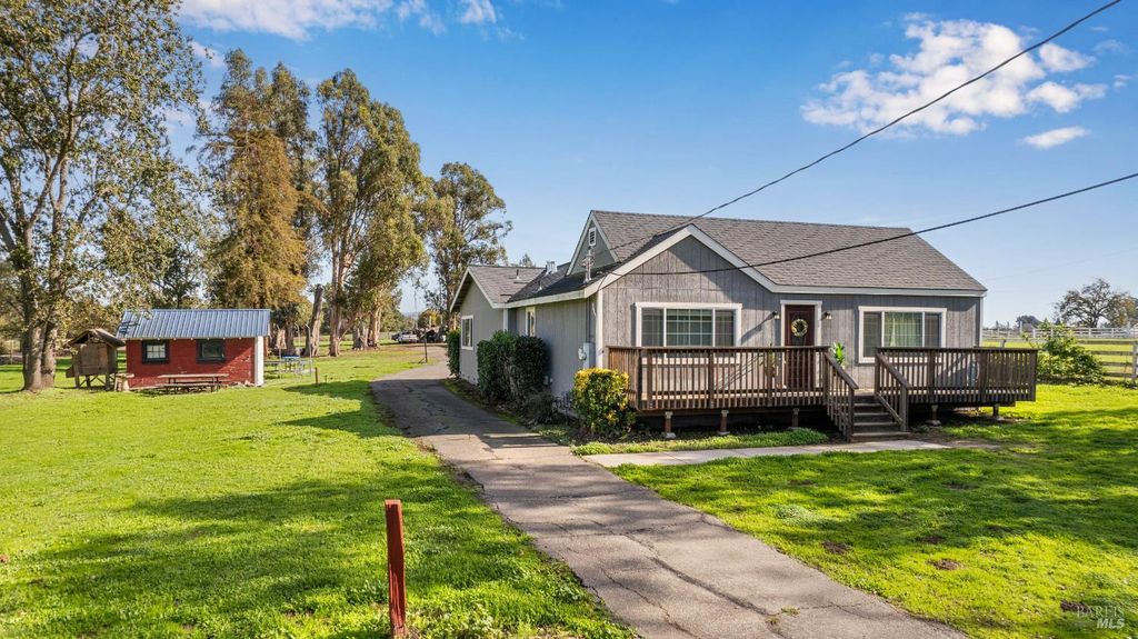 380 Irwin Ln, Santa Rosa, CA 95401