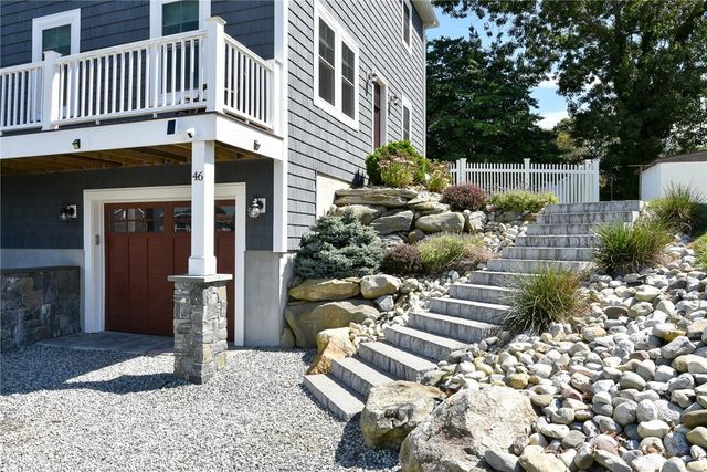 46 Bayberry Road, Narragansett, RI 02882