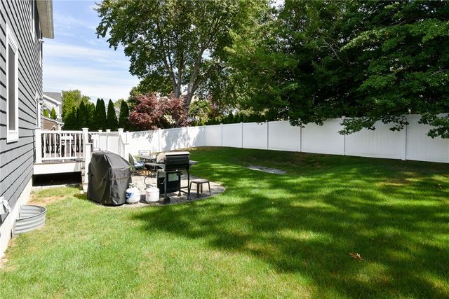 46 Bayberry Road, Narragansett, RI 02882