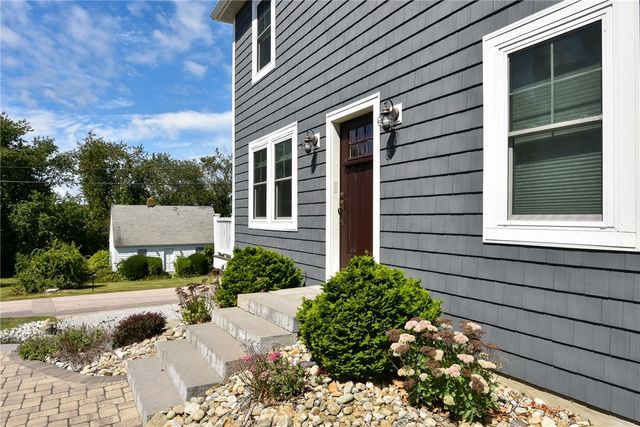 46 Bayberry Road, Narragansett, RI 02882