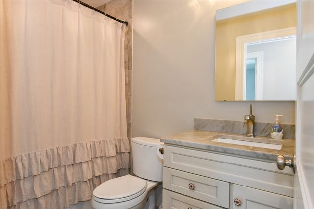 46 Bayberry Road, Narragansett, RI 02882