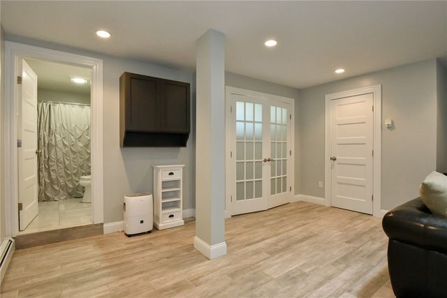 46 Bayberry Road, Narragansett, RI 02882