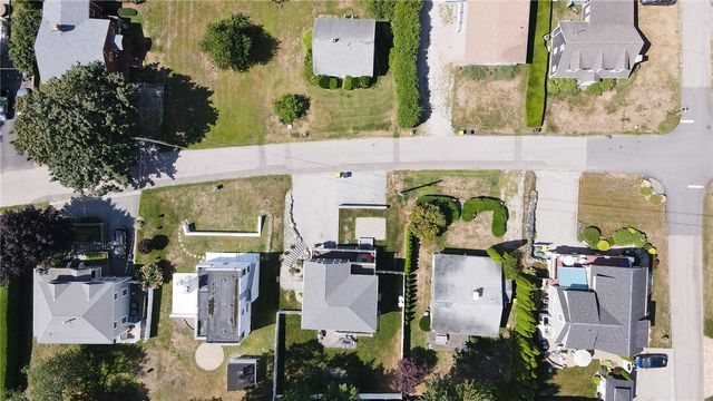 46 Bayberry Road, Narragansett, RI 02882