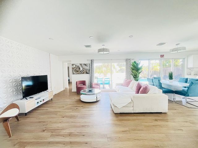 3705 Garden Lane, Miramar, FL 33023