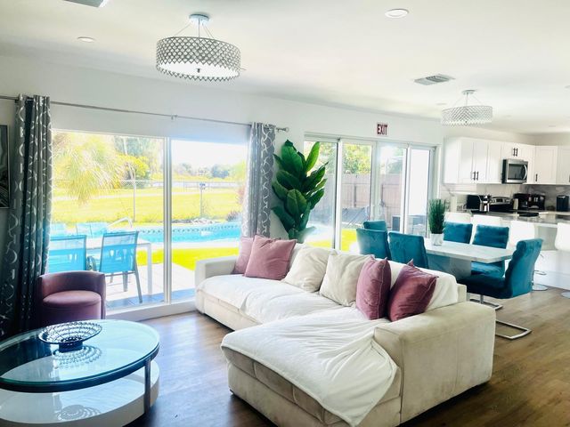 3705 Garden Lane, Miramar, FL 33023