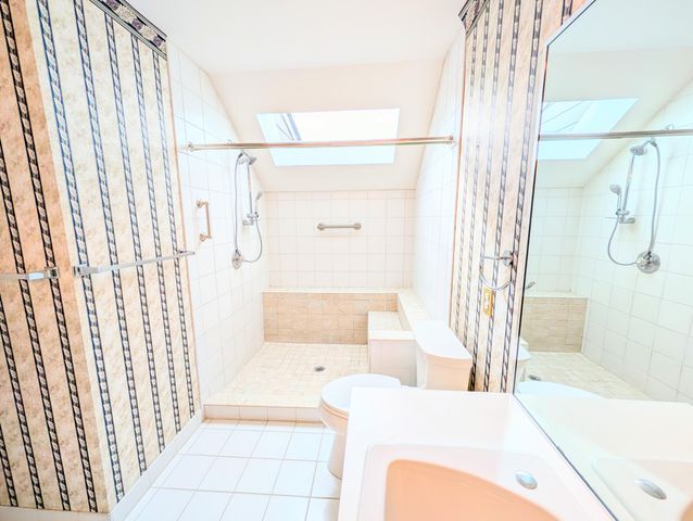 4958 Hunting Hills CIR, Roanoke, VA 24018