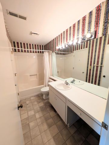 4958 Hunting Hills CIR, Roanoke, VA 24018