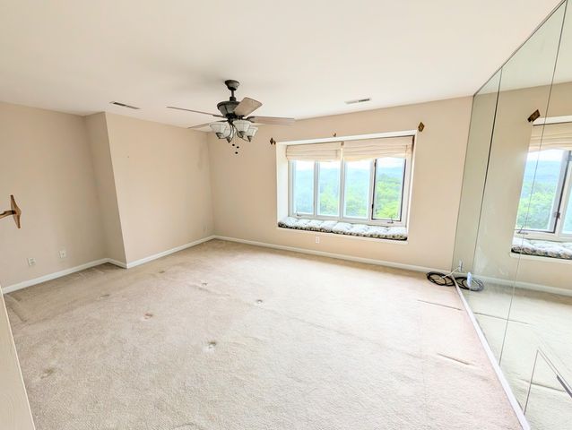4958 Hunting Hills CIR, Roanoke, VA 24018