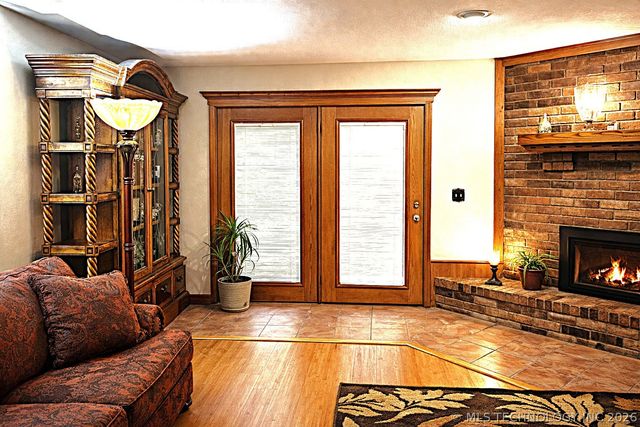 328 Hickory Drive, Tahlequah, OK 74464