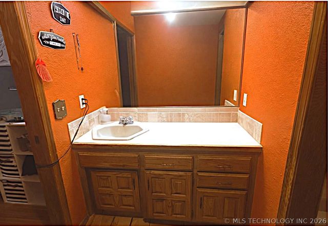 328 Hickory Drive, Tahlequah, OK 74464