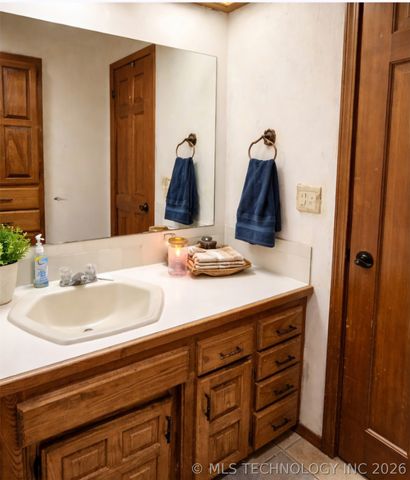 328 Hickory Drive, Tahlequah, OK 74464