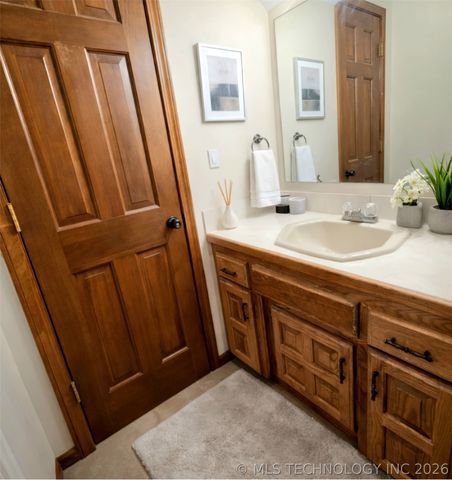 328 Hickory Drive, Tahlequah, OK 74464