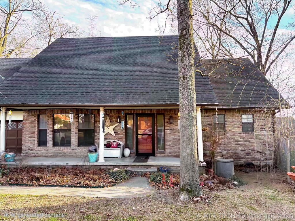 328 Hickory Drive, Tahlequah, OK 74464