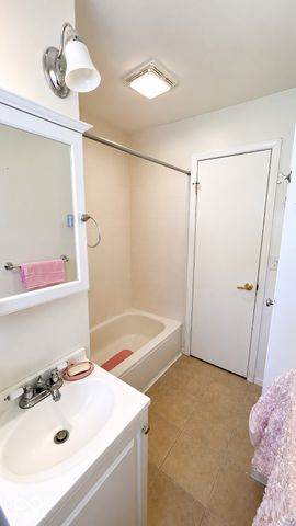 2520 Fredonia Road, Indianapolis, IN 46222
