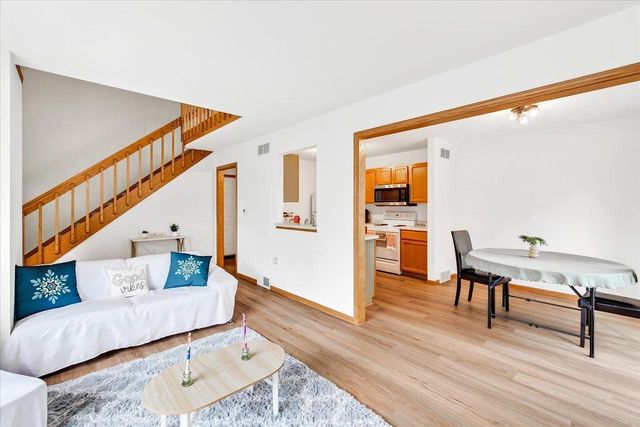 3222 Stonecreek Drive, Madison, WI 53719