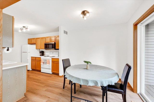 3222 Stonecreek Drive, Madison, WI 53719