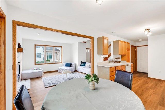 3222 Stonecreek Drive, Madison, WI 53719
