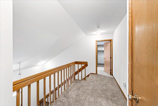 3222 Stonecreek Drive, Madison, WI 53719
