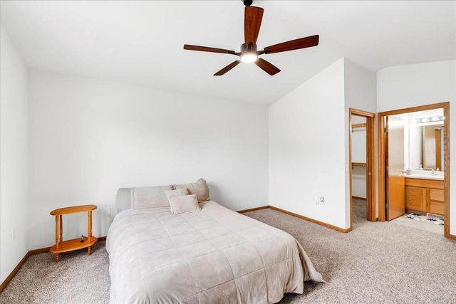 3222 Stonecreek Drive, Madison, WI 53719