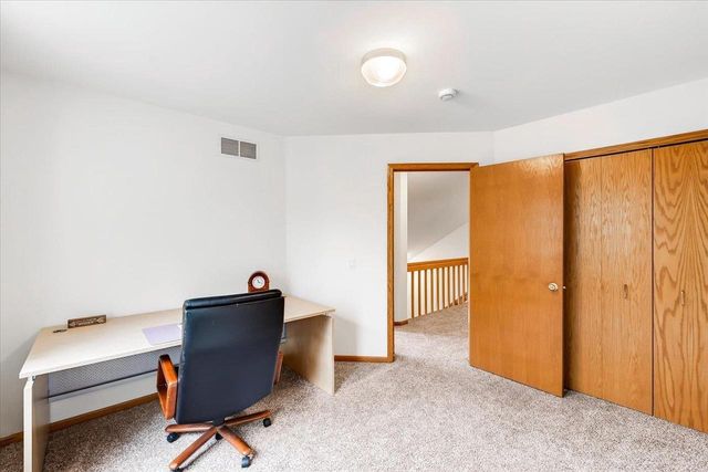 3222 Stonecreek Drive, Madison, WI 53719