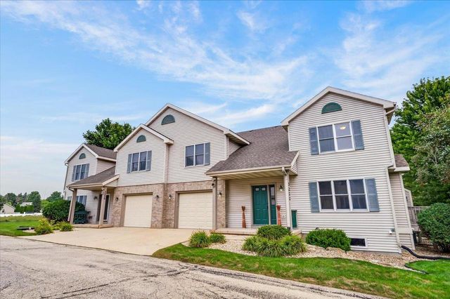 3222 Stonecreek Drive, Madison, WI 53719
