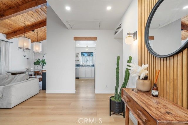 20134 Leadwell St. 218, Winnetka (los Angeles), CA 91306