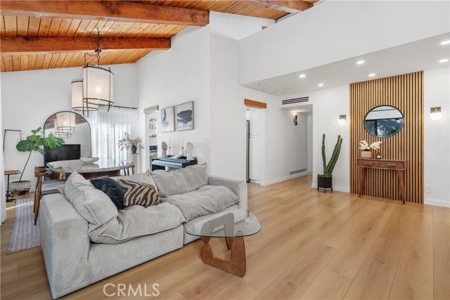 20134 Leadwell St. 218, Winnetka (los Angeles), CA 91306