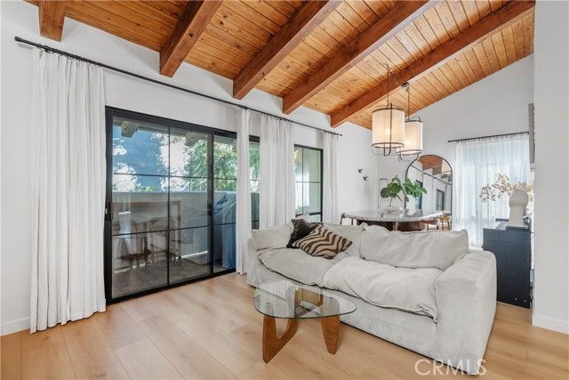 20134 Leadwell St. 218, Winnetka (los Angeles), CA 91306