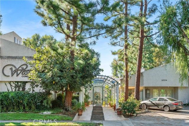 20134 Leadwell St. 218, Winnetka (los Angeles), CA 91306