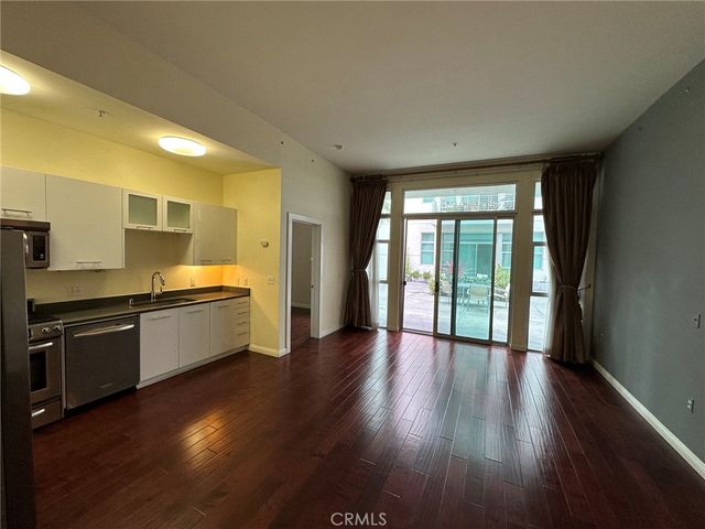 238 S Arroyo Parkway 213, Pasadena, CA 91105
