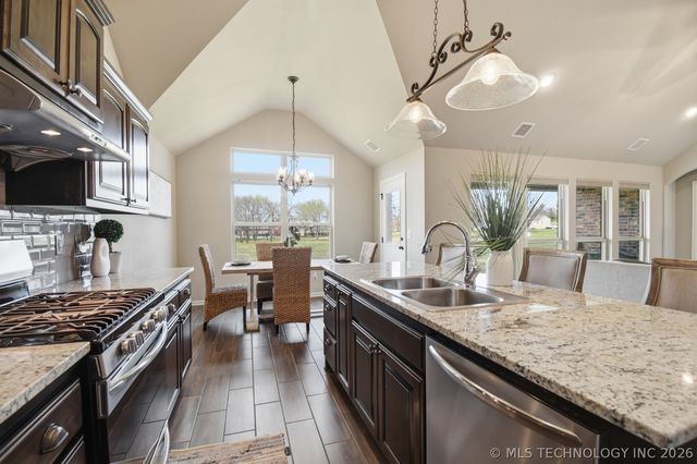 26143 E 104th Street S, Broken Arrow, OK 74014