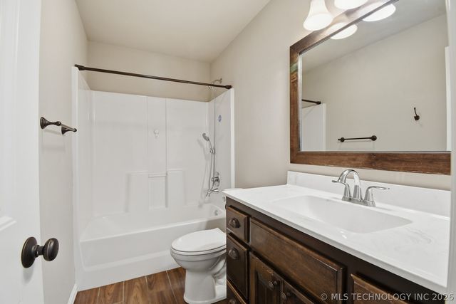 26143 E 104th Street S, Broken Arrow, OK 74014