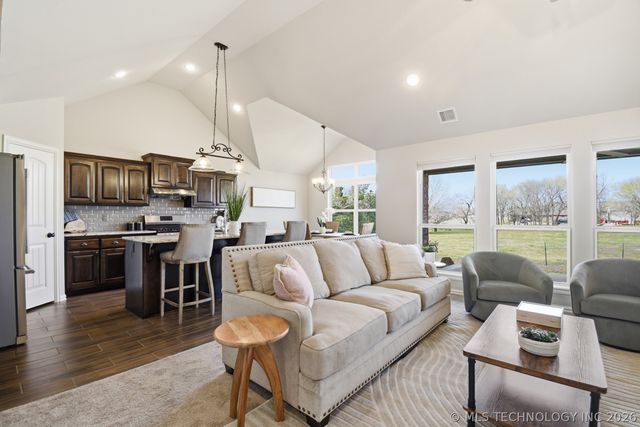 26143 E 104th Street S, Broken Arrow, OK 74014