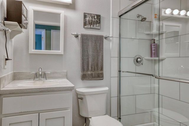 W170N11417 Armada DRIVE #2, Germantown, WI 53022