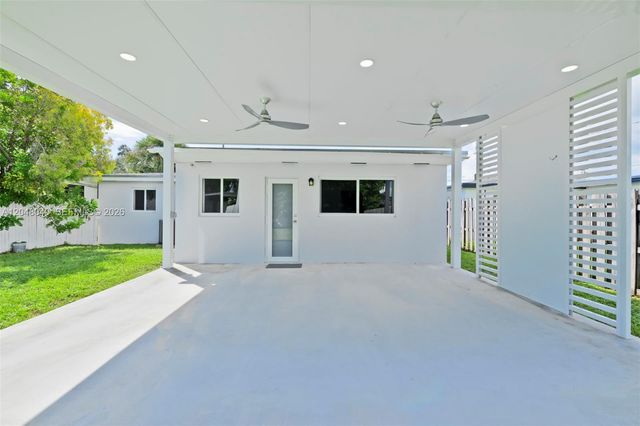 104 SW 7th Street, Hallandale Beach, FL 33009