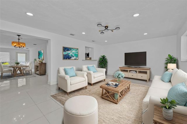 104 SW 7th Street, Hallandale Beach, FL 33009