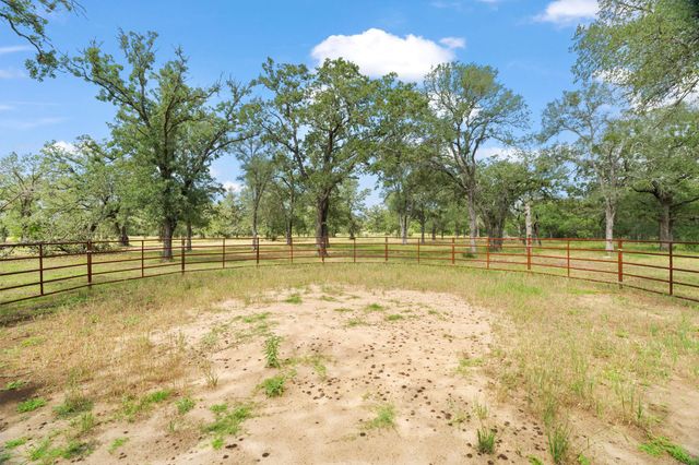 3434 Prairie Lea RD, Kingsbury, TX 78638