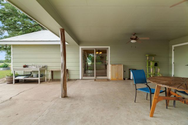 3434 Prairie Lea RD, Kingsbury, TX 78638