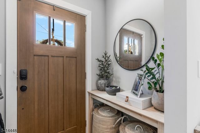 51 Dartmouth St, Edison Twp., NJ 08837